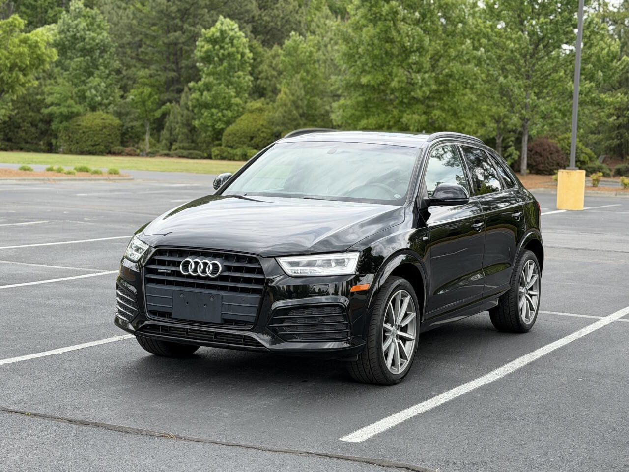 Used 2017 Audi Q3 2.0T Prestige w/ Prestige Package AWD/4WD image 3