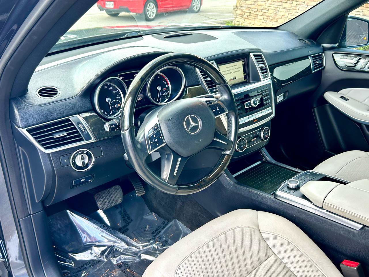 Used 2016 Mercedes-Benz GL 550 4MATIC image 8
