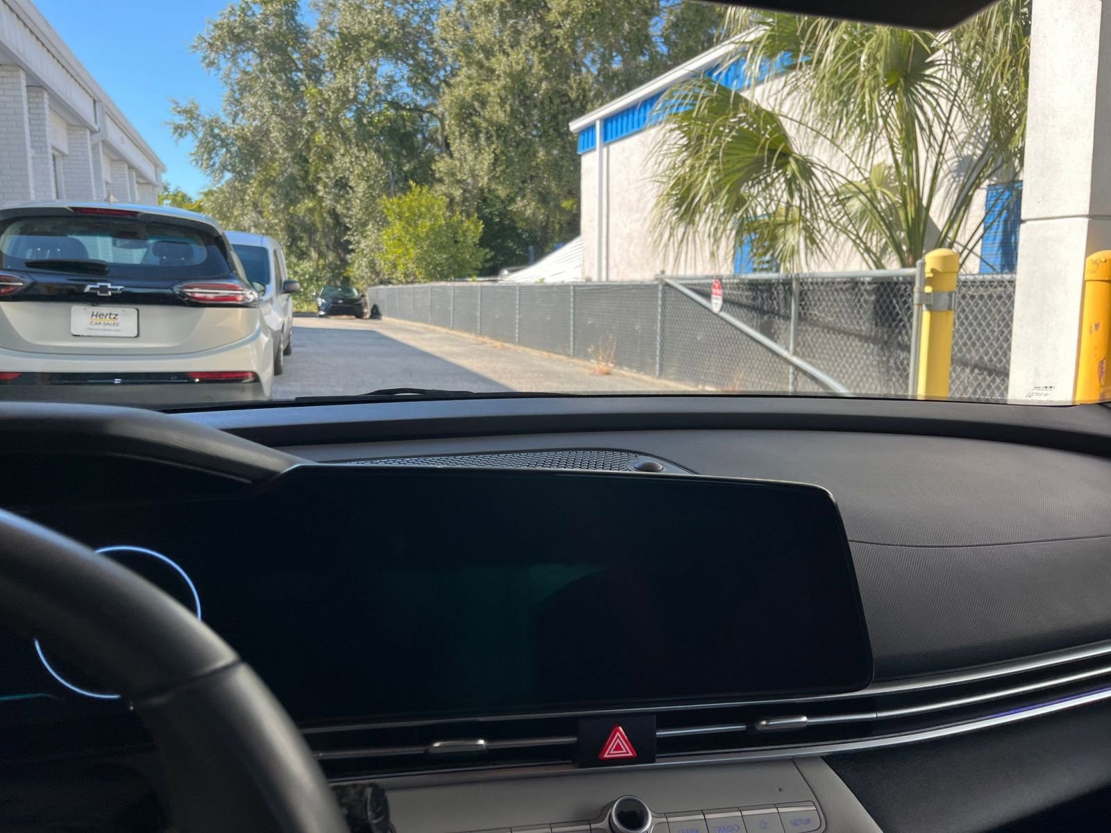 Used 2025 Hyundai Elantra Limited image 18