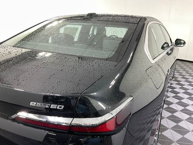 Used 2024 BMW i7 eDrive50 image 7