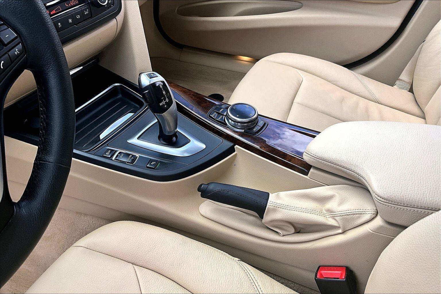 Used 2014 BMW 328i xDrive Sedan AWD/4WD image 17