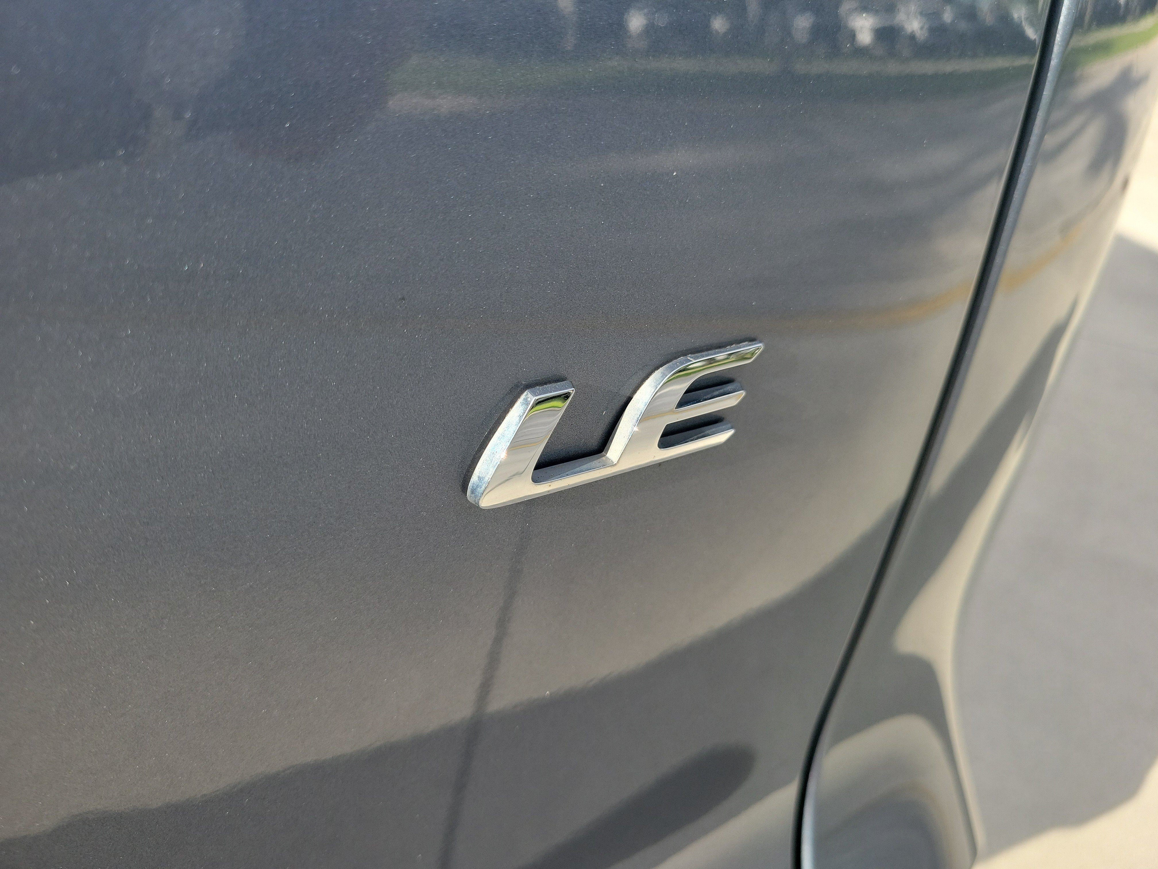 Used 2023 Toyota Corolla Cross LE FWD image 9