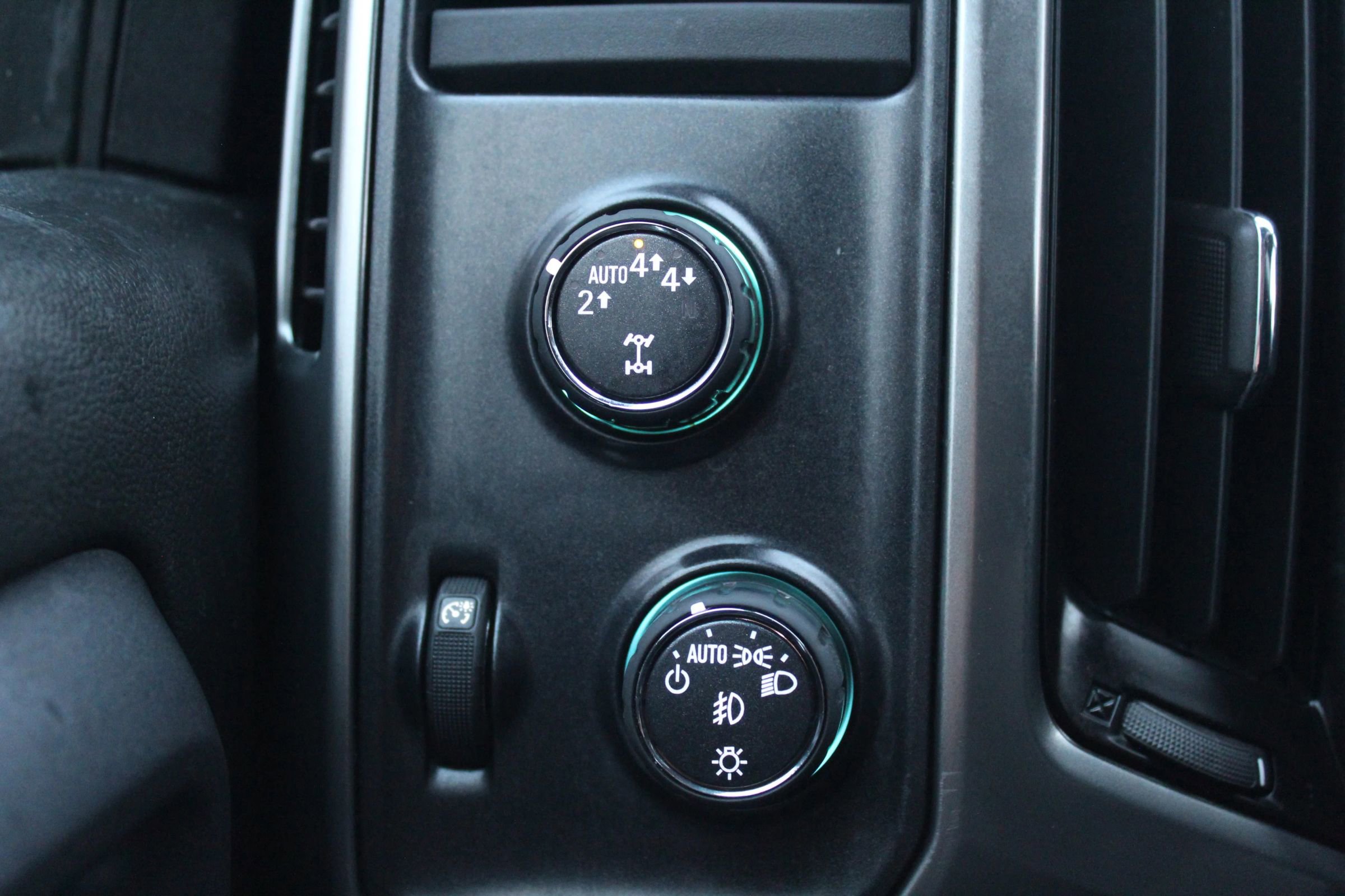 Used 2017 Chevrolet Silverado 1500 LT w/ All Star Edition image 23