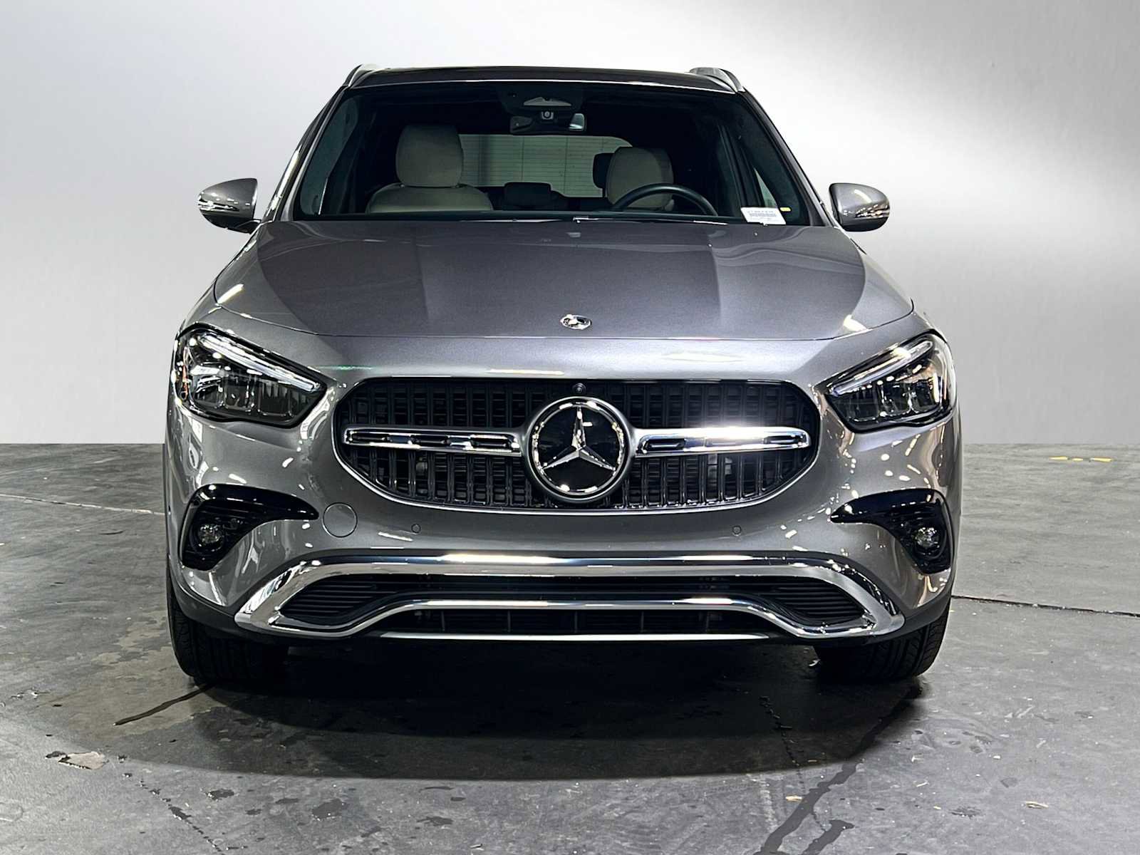 Used 2025 Mercedes-Benz GLA 250 4MATIC image 8