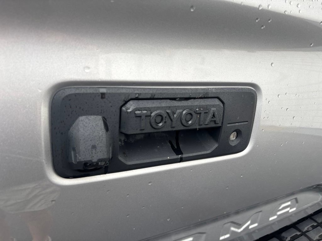 Used 2021 Toyota Tacoma SR5 RWD image 29