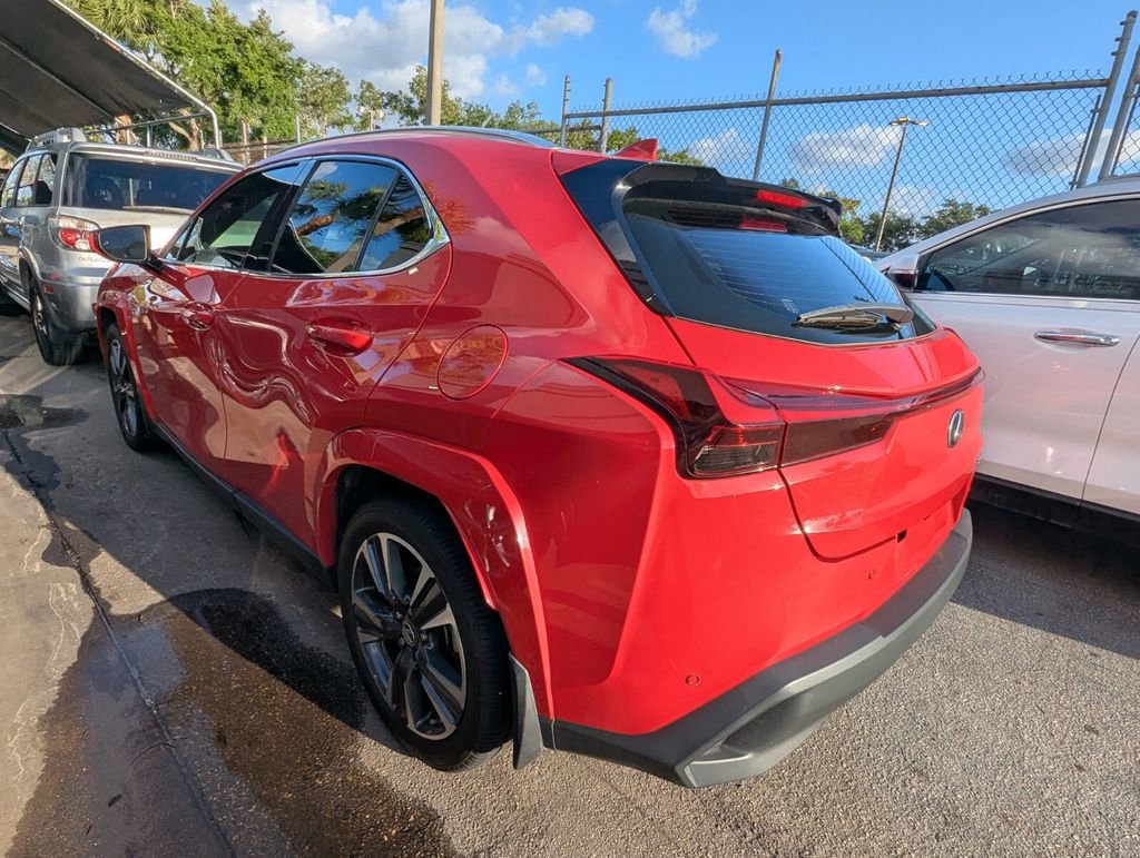 Used 2024 Lexus UX 250h FWD w/ Premium Package image 3
