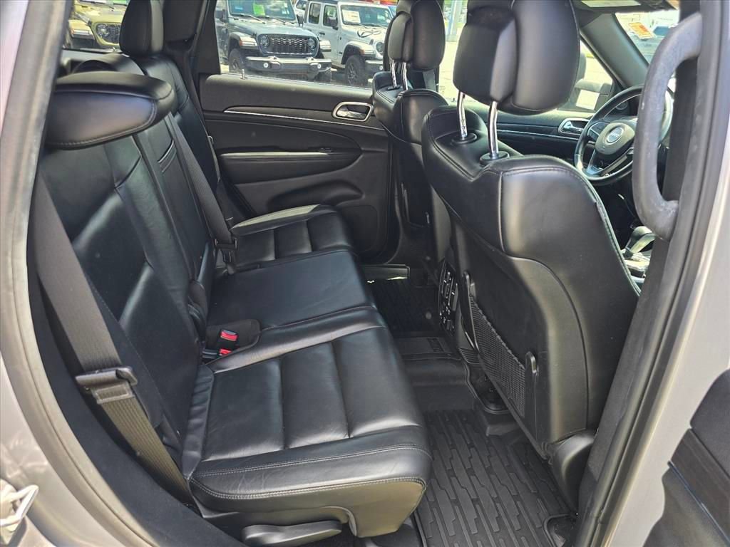 Used 2018 Jeep Grand Cherokee Limited w/ Trailer Tow Group IV AWD/4WD image 13