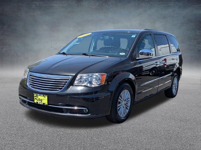 Used 2016 Chrysler Town & Country Touring-L w/ Driver Convenience Group FWD image 7