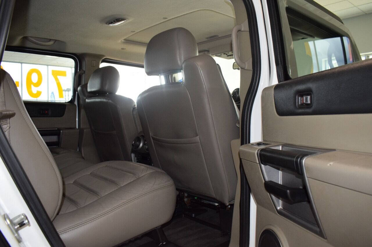 Used 2003 HUMMER H2 w/ Preferred Equipment Group AWD/4WD image 40