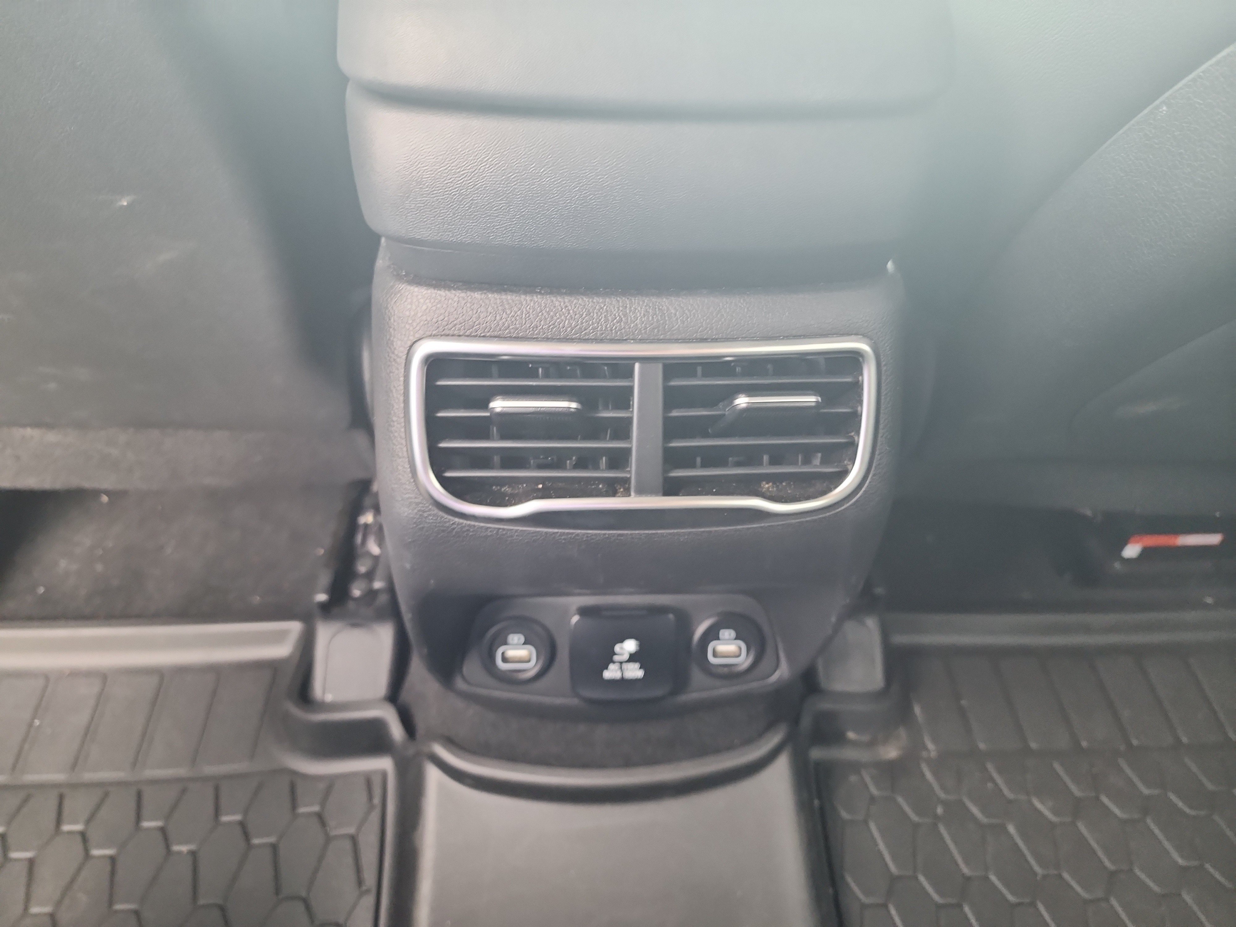 Used 2023 Hyundai Santa Fe Limited AWD/4WD image 23