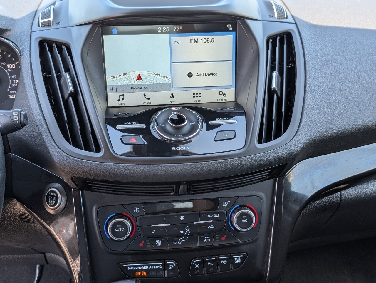 Used 2019 Ford Escape Titanium FWD image 17