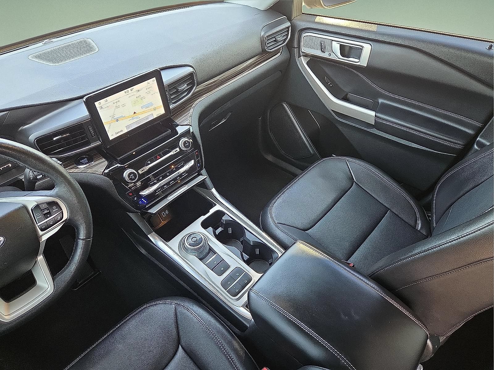 Used 2024 Ford Explorer Limited RWD image 13