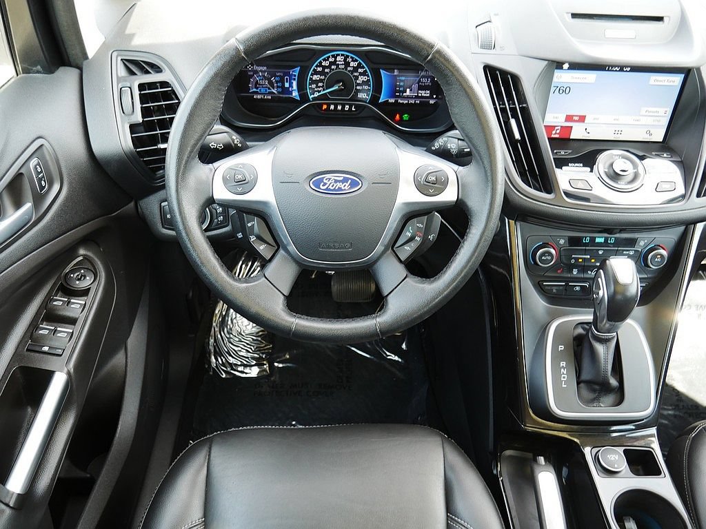 Used 2017 Ford C-MAX Energi Titanium w/ Equipment Group 501A FWD image 18