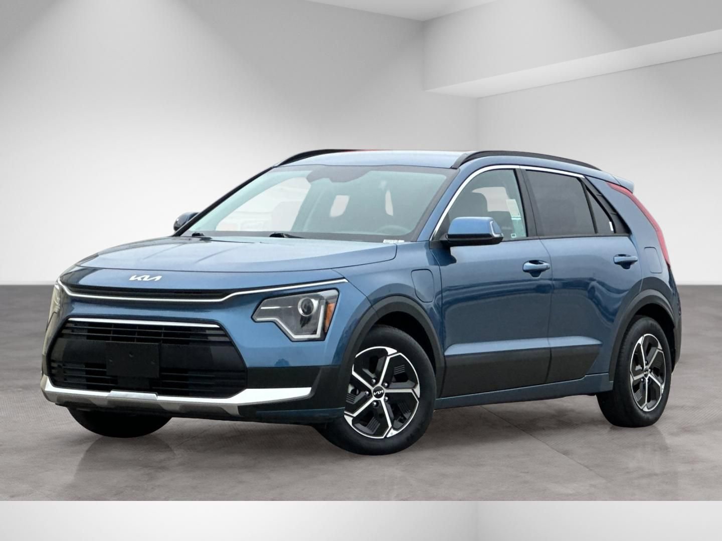 Used 2024 Kia Niro EX FWD image 2