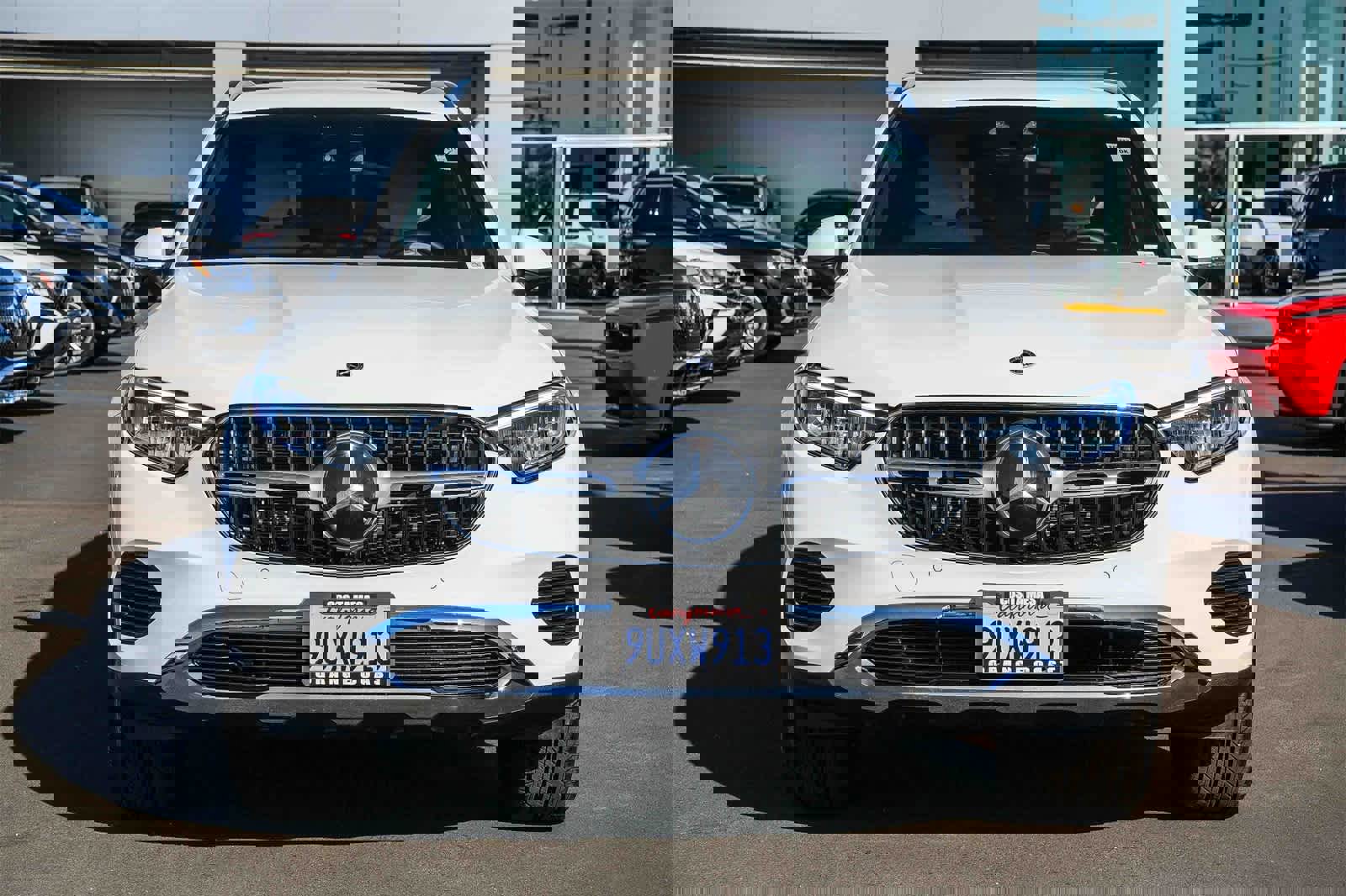 Used 2025 Mercedes-Benz GLC 350e 4MATIC image 2