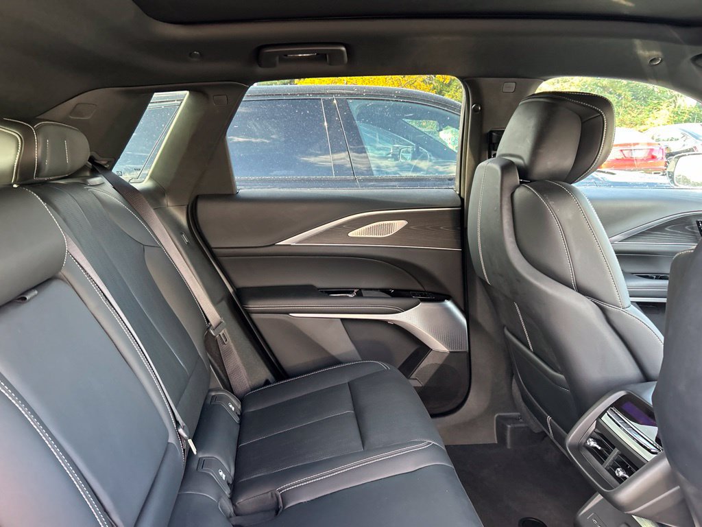 Used 2025 Cadillac Lyriq Luxury w/ LPO, Floor Liner Package AWD/4WD image 11