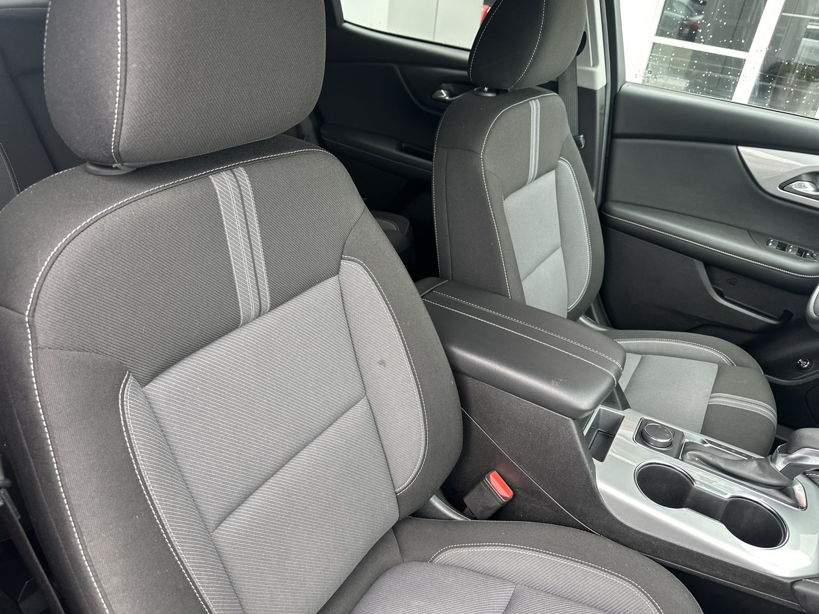 Used 2024 Chevrolet Blazer LT w/ Convenience Package FWD image 32