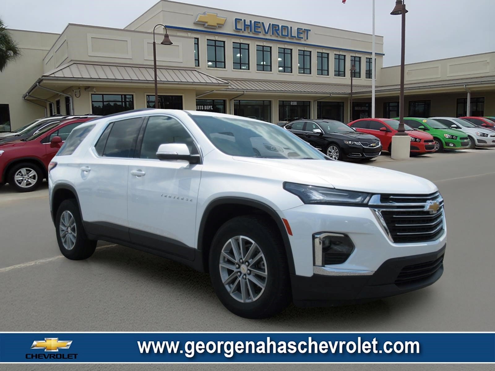 Used 2023 Chevrolet Traverse LT FWD image 1