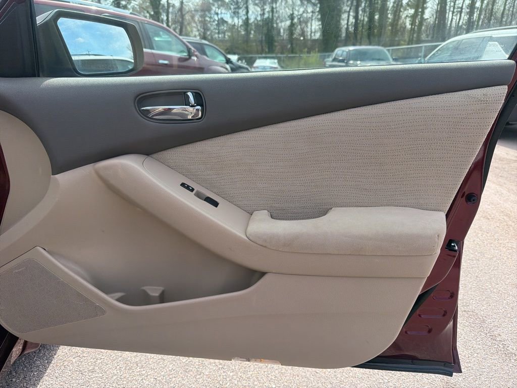 Used 2011 Nissan Altima 2.5 S w/ Special Edition Pkg FWD image 26
