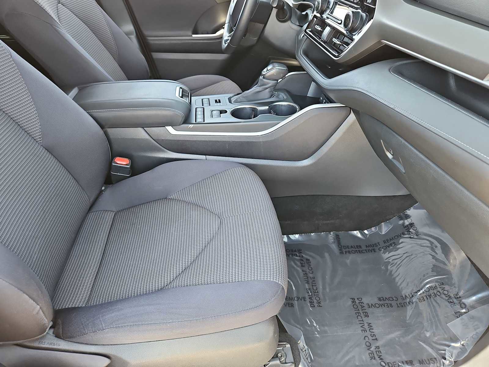 Used 2020 Toyota Highlander LE image 22