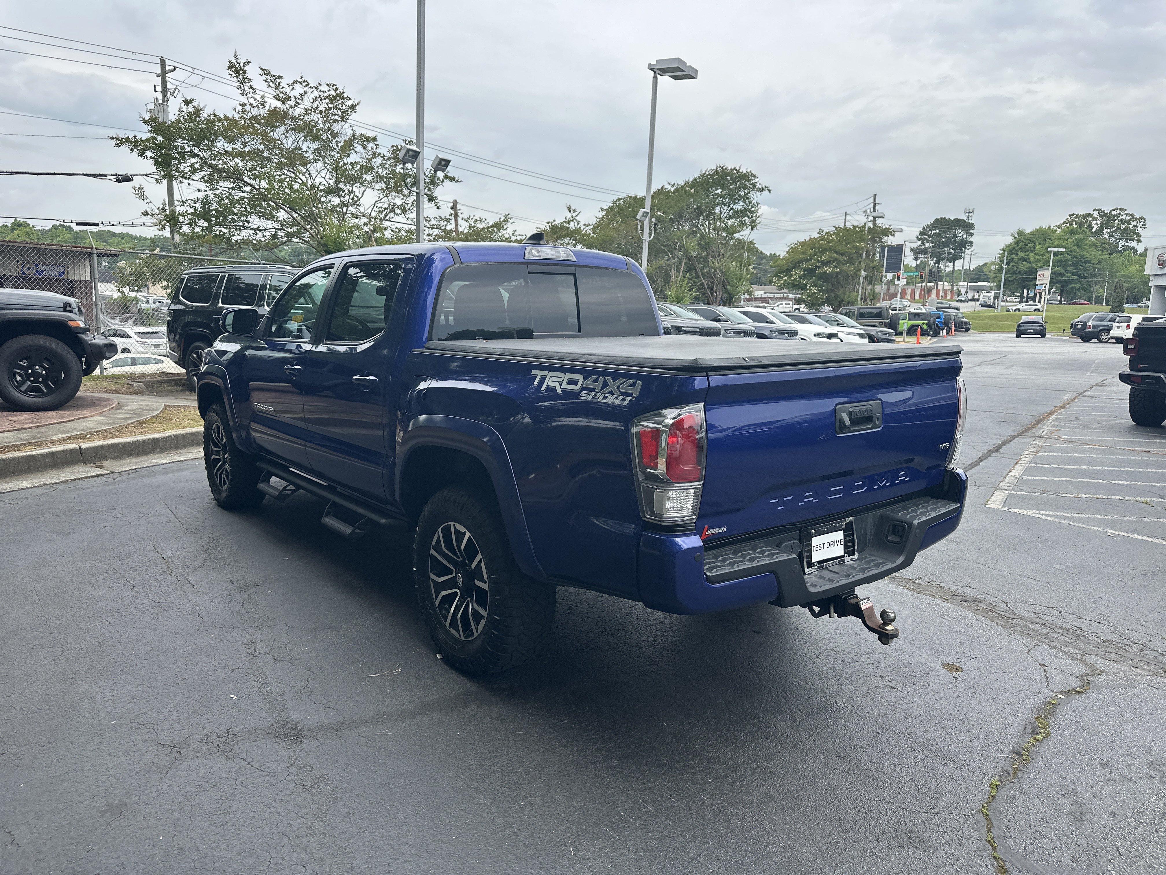 Used 2022 Toyota Tacoma TRD Sport w/ Technology Package AWD/4WD image 7