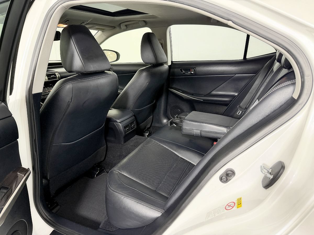 Used 2014 Lexus IS 250 w/ Luxury Package w/Gray Wood RWD image 36