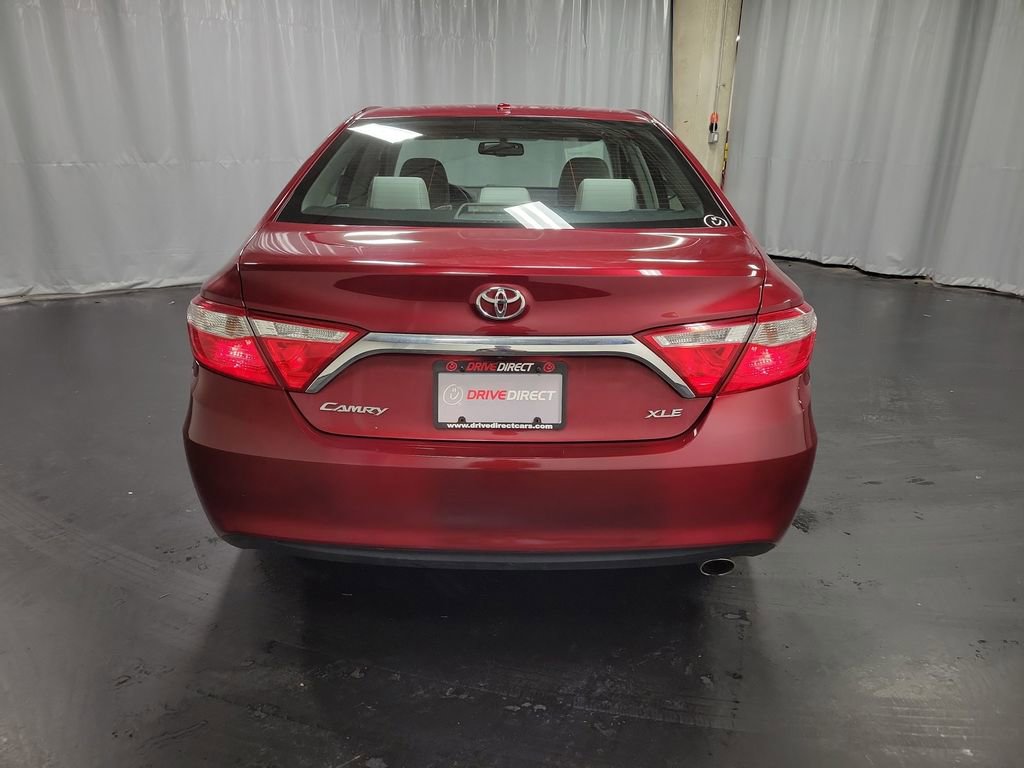 Used 2017 Toyota Camry XLE FWD image 7