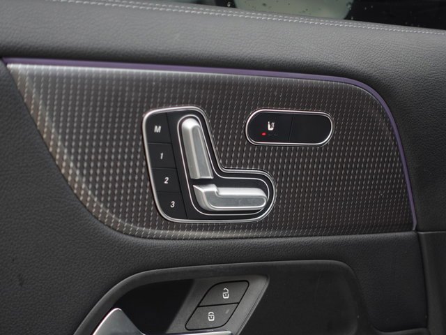 Certified 2022 Mercedes-Benz GLA 250 4MATIC image 19