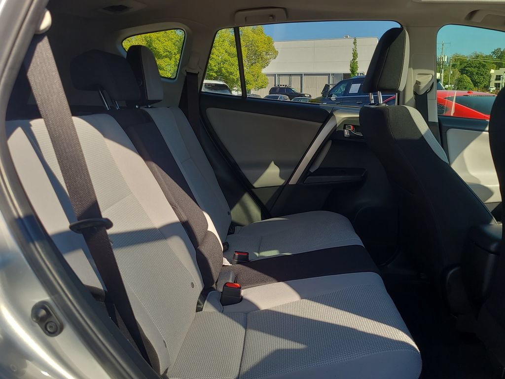 Used 2018 Toyota RAV4 XLE w/ Plus Extra Value Package FWD image 15