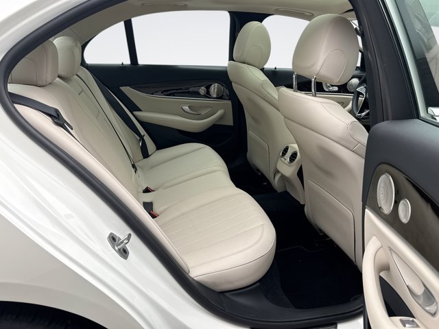 Used 2022 Mercedes-Benz E 350 4MATIC Sedan image 21