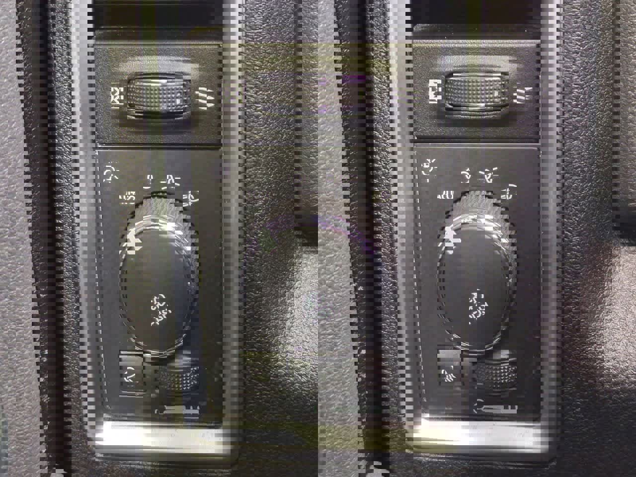 Used 2015 RAM 1500 Outdoorsman image 18