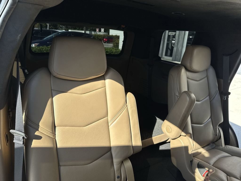 Used 2019 Cadillac Escalade Platinum w/ Escalade Sport Edition image 47