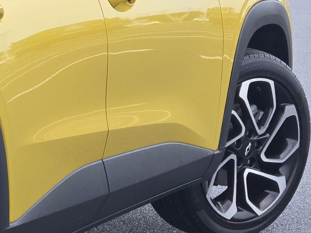 Used 2024 Chevrolet Trax RS w/ Sunroof Package image 12