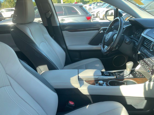 Used 2019 Lexus RX 350 FWD w/ Navigation Package image 8