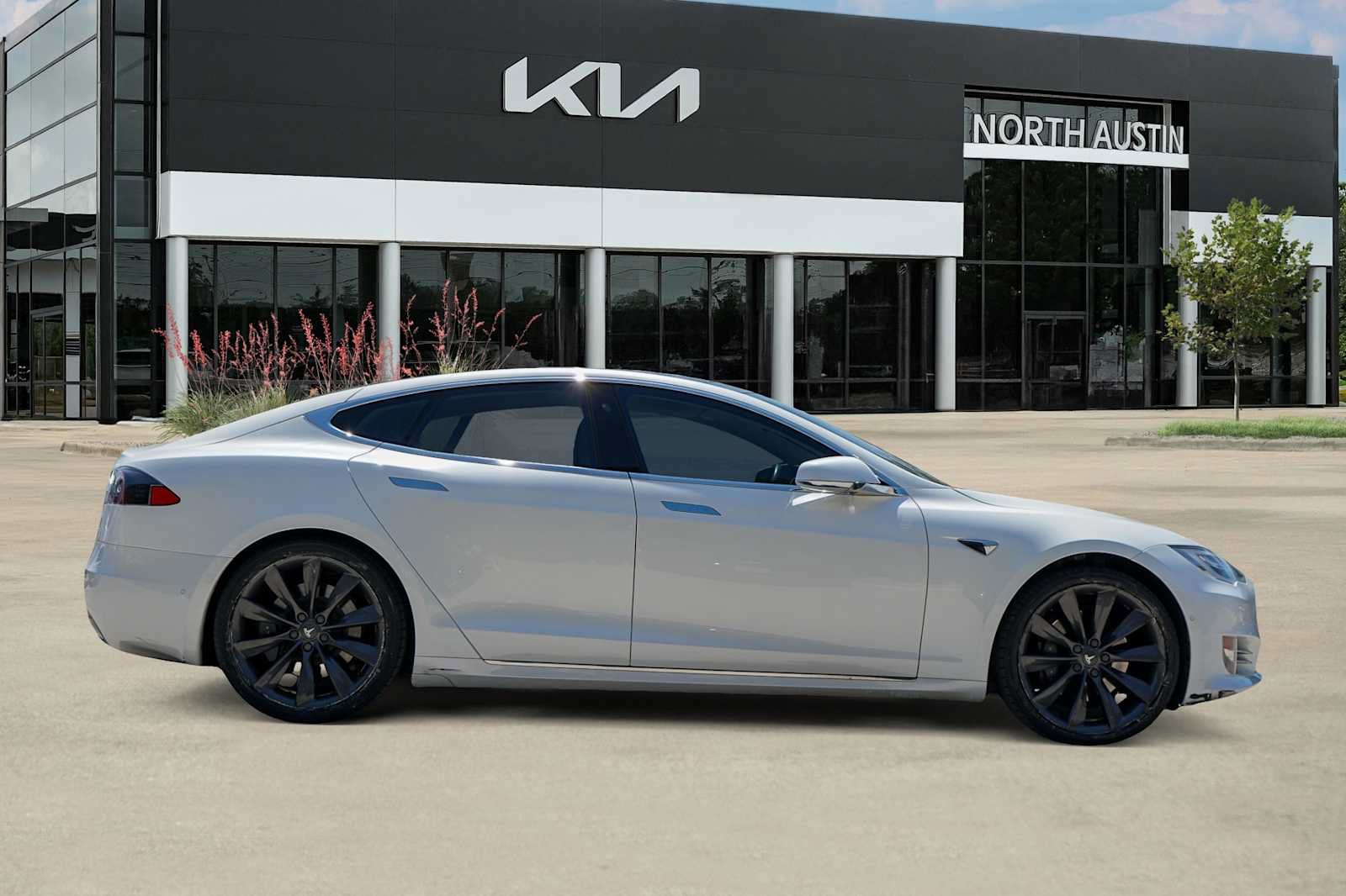 Used 2017 Tesla Model S 75D AWD/4WD image 6