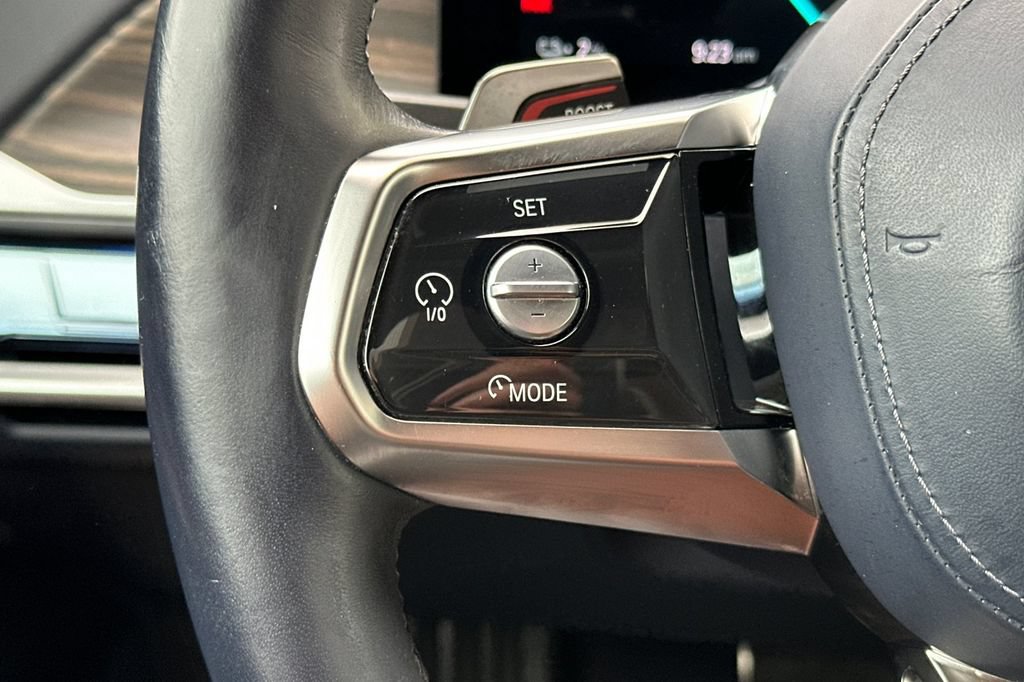 Used 2023 BMW i7 xDrive60 AWD/4WD image 27
