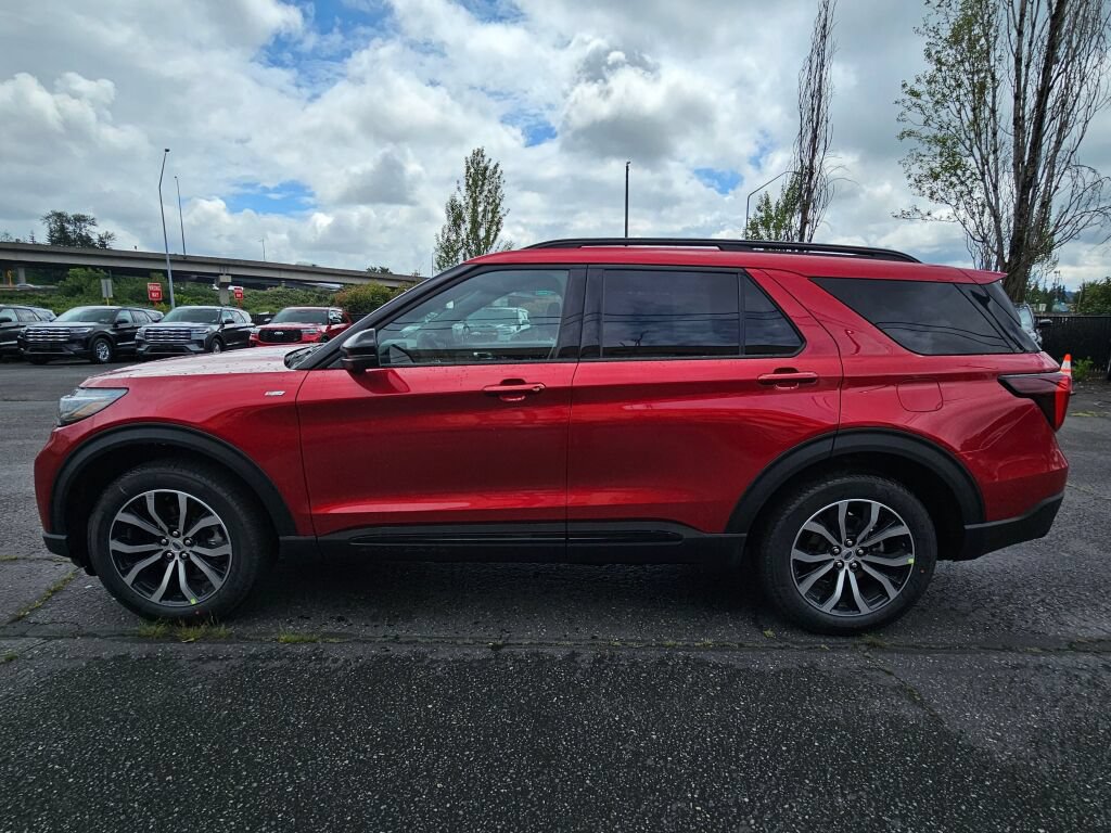New 2026 Ford Explorer ST-Line AWD/4WD image 2