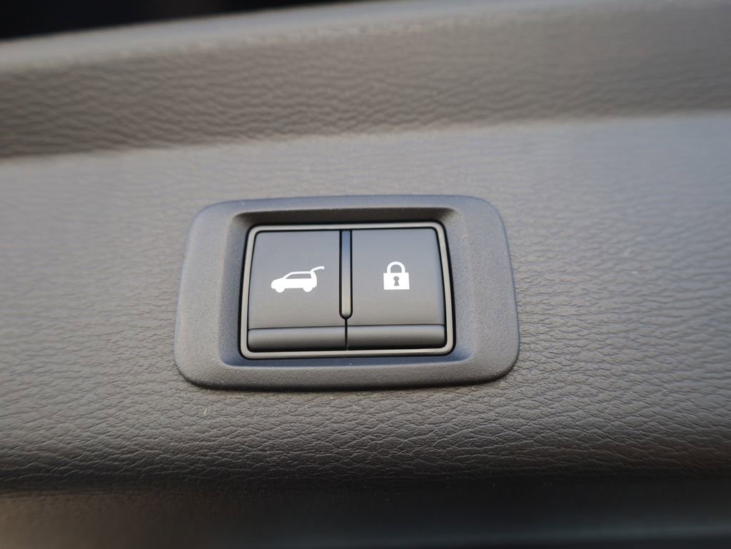 New 2025 Mitsubishi Outlander SEL image 24