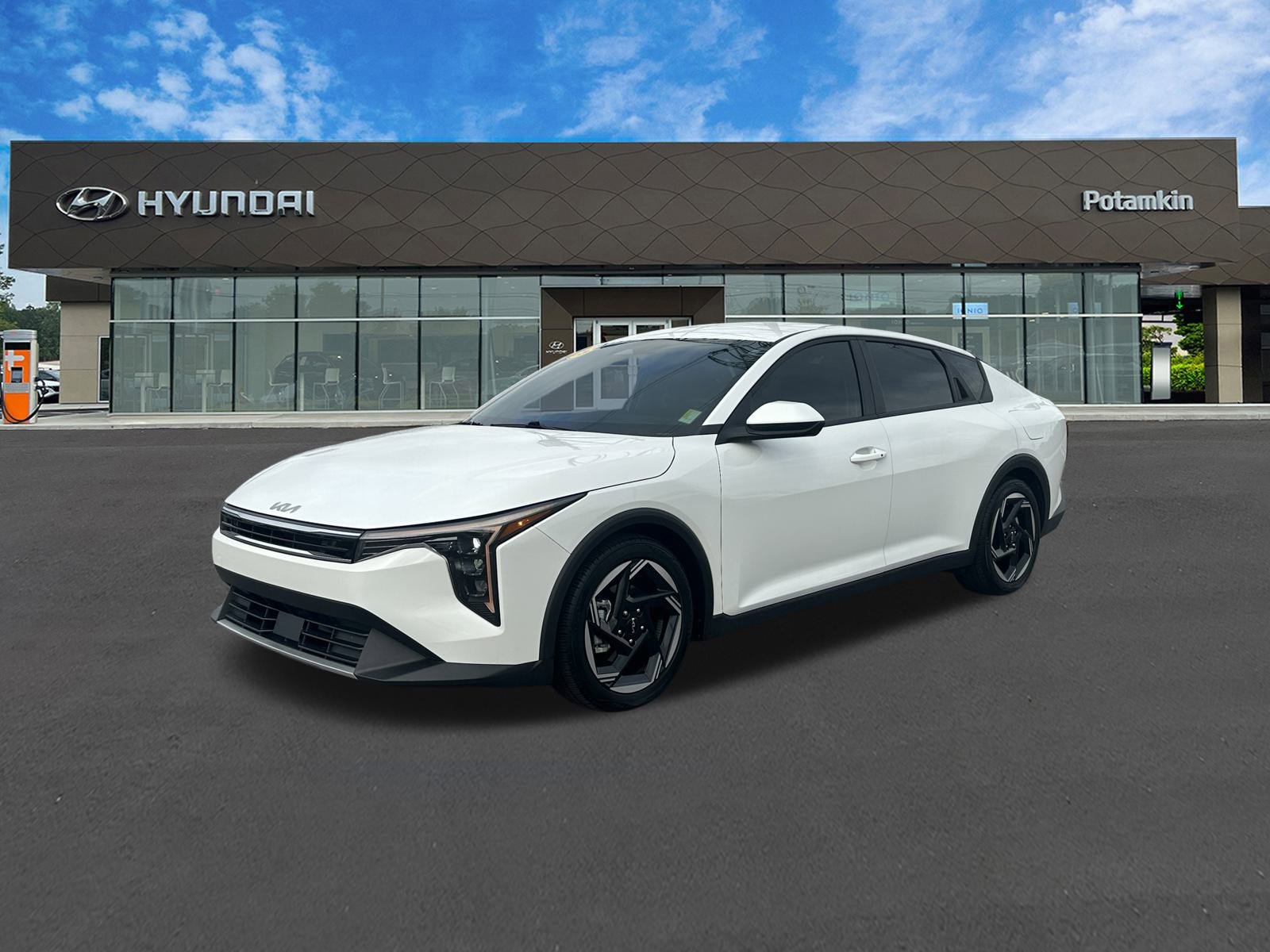 Used 2025 Kia K4 EX image 1