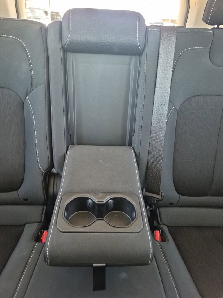 Used 2023 Jeep Grand Cherokee Laredo X image 50