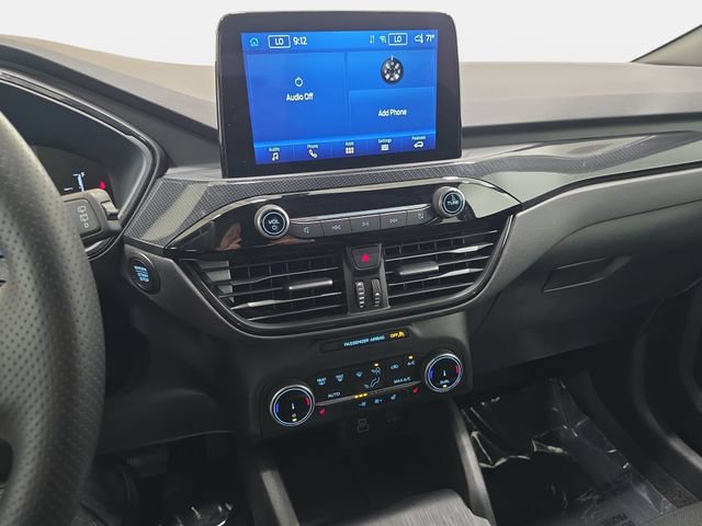 Certified 2025 Ford Escape ST-Line Select AWD/4WD image 17