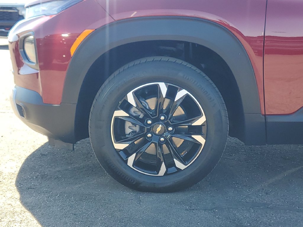 Used 2023 Chevrolet TrailBlazer LT w/ Convenience Package AWD/4WD image 32