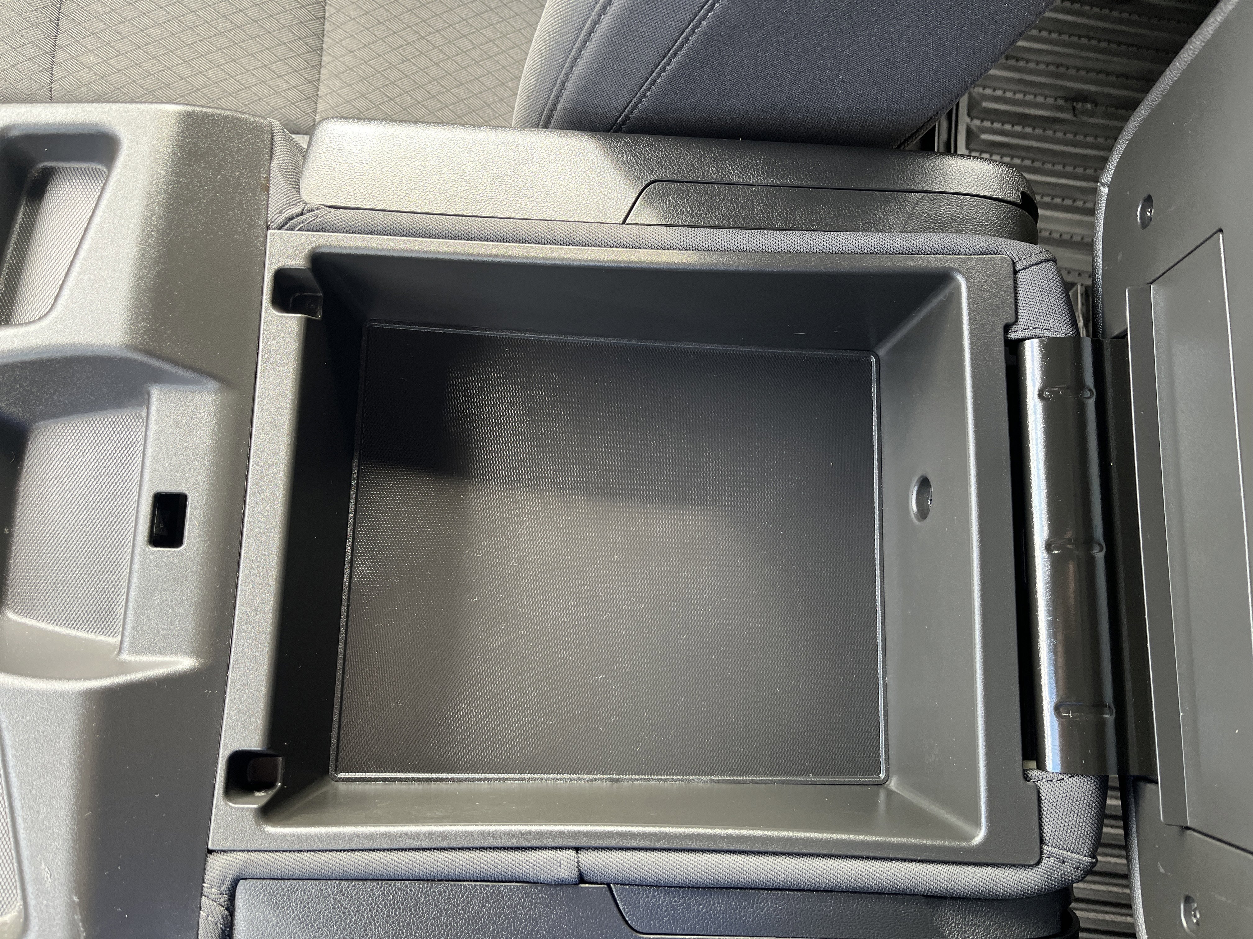 Used 2022 Chevrolet Silverado 1500 LT AWD/4WD image 28