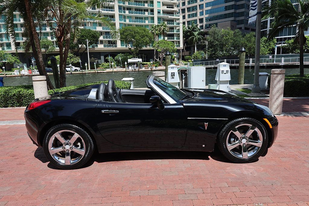 Used 2007 Pontiac Solstice GXP w/ Premium Package RWD image 26
