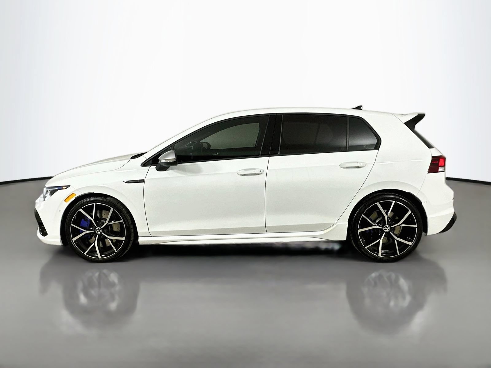 Used 2024 Volkswagen Golf R AWD/4WD image 8