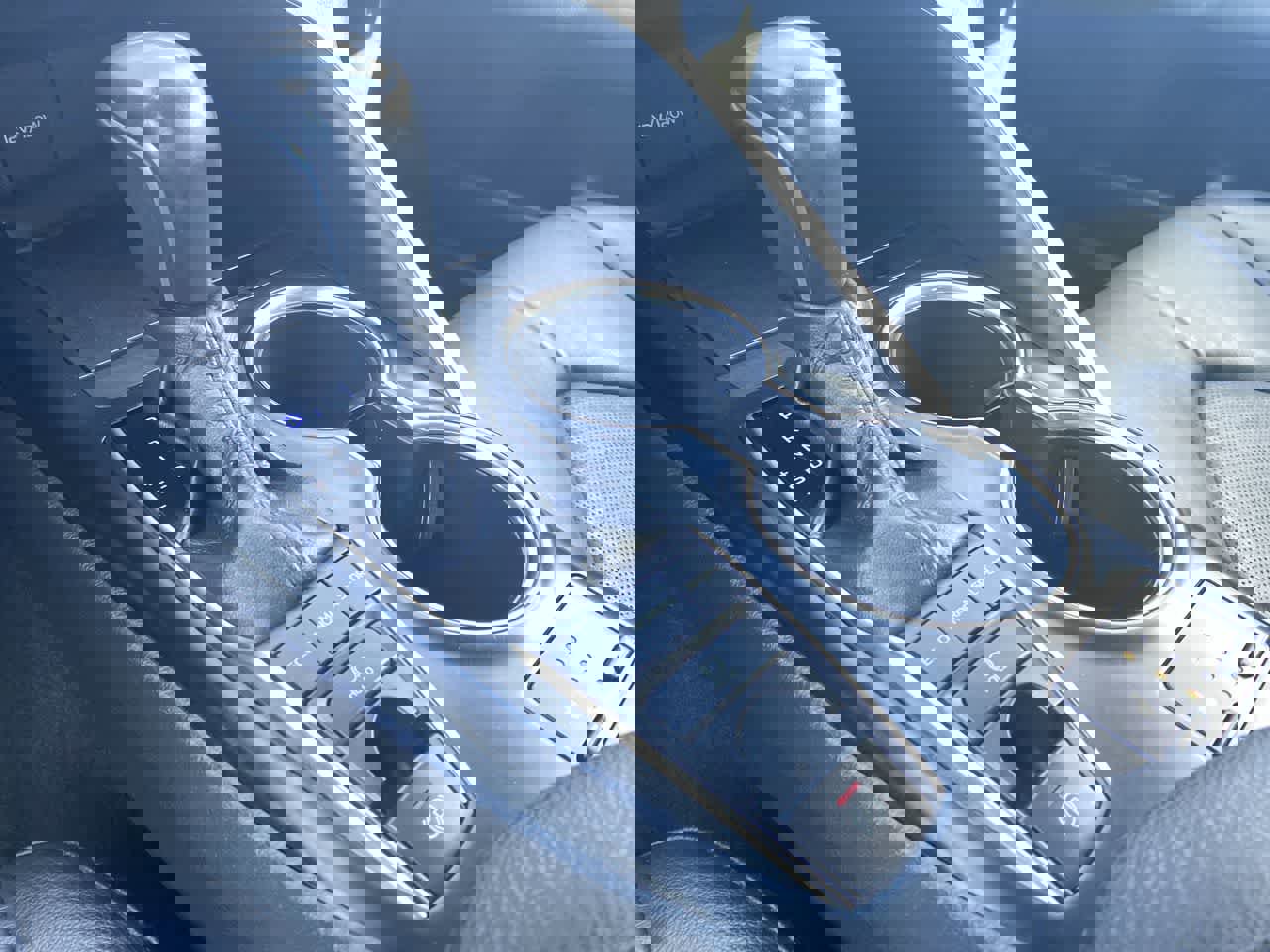 Used 2018 Toyota Camry XSE image 19