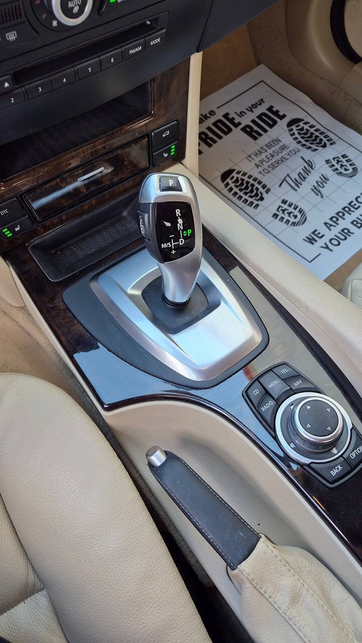 Used 2010 BMW 528i Sedan RWD image 37