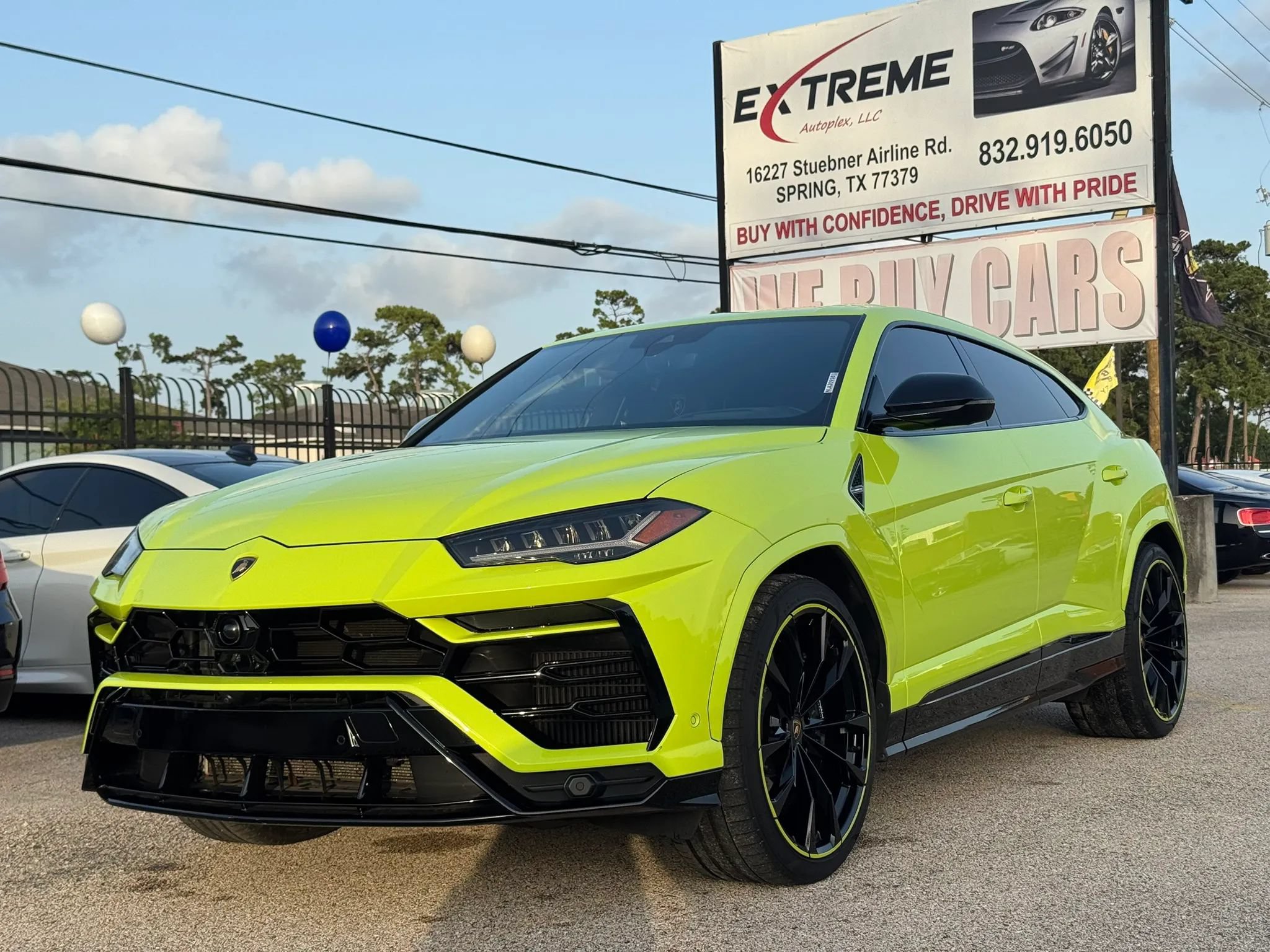 Used 2022 Lamborghini Urus AWD/4WD image 6