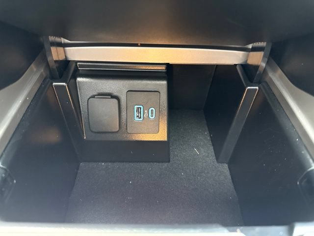 Used 2023 Ford Explorer XLT w/ Equipment Group 202A AWD/4WD image 30