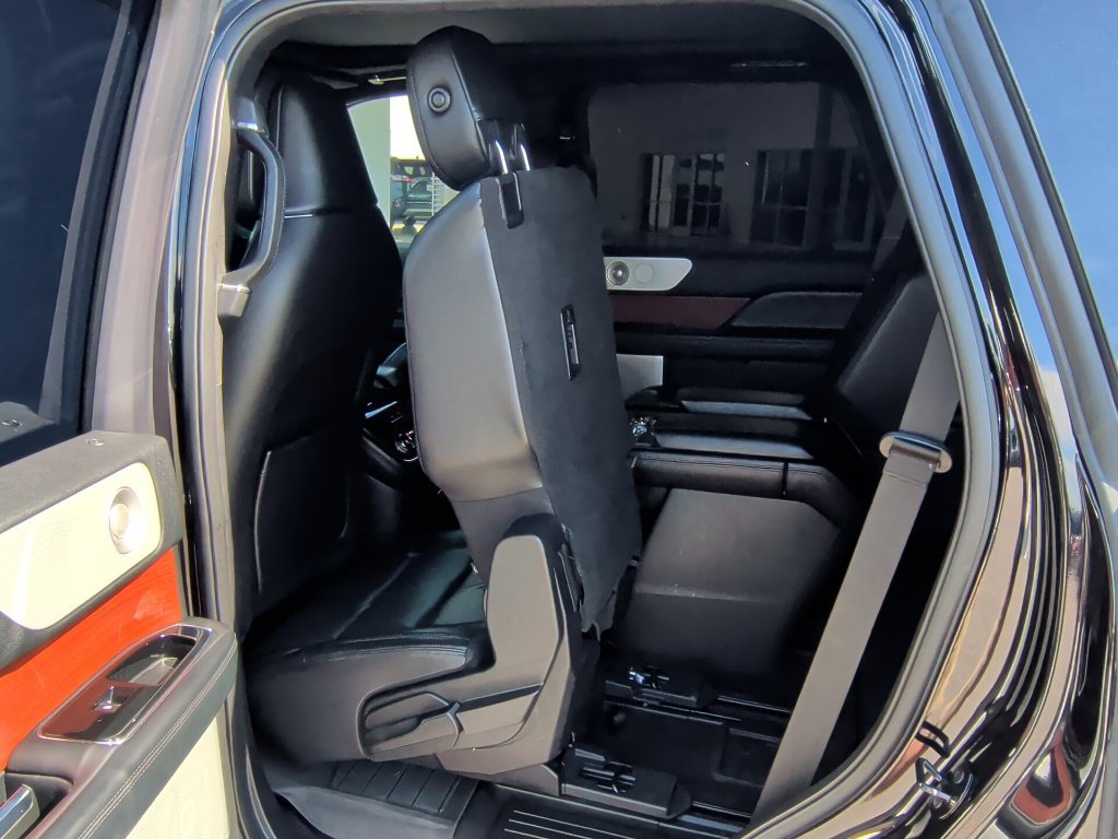 Used 2020 Lincoln Navigator Reserve w/ Luxury Package RWD image 40